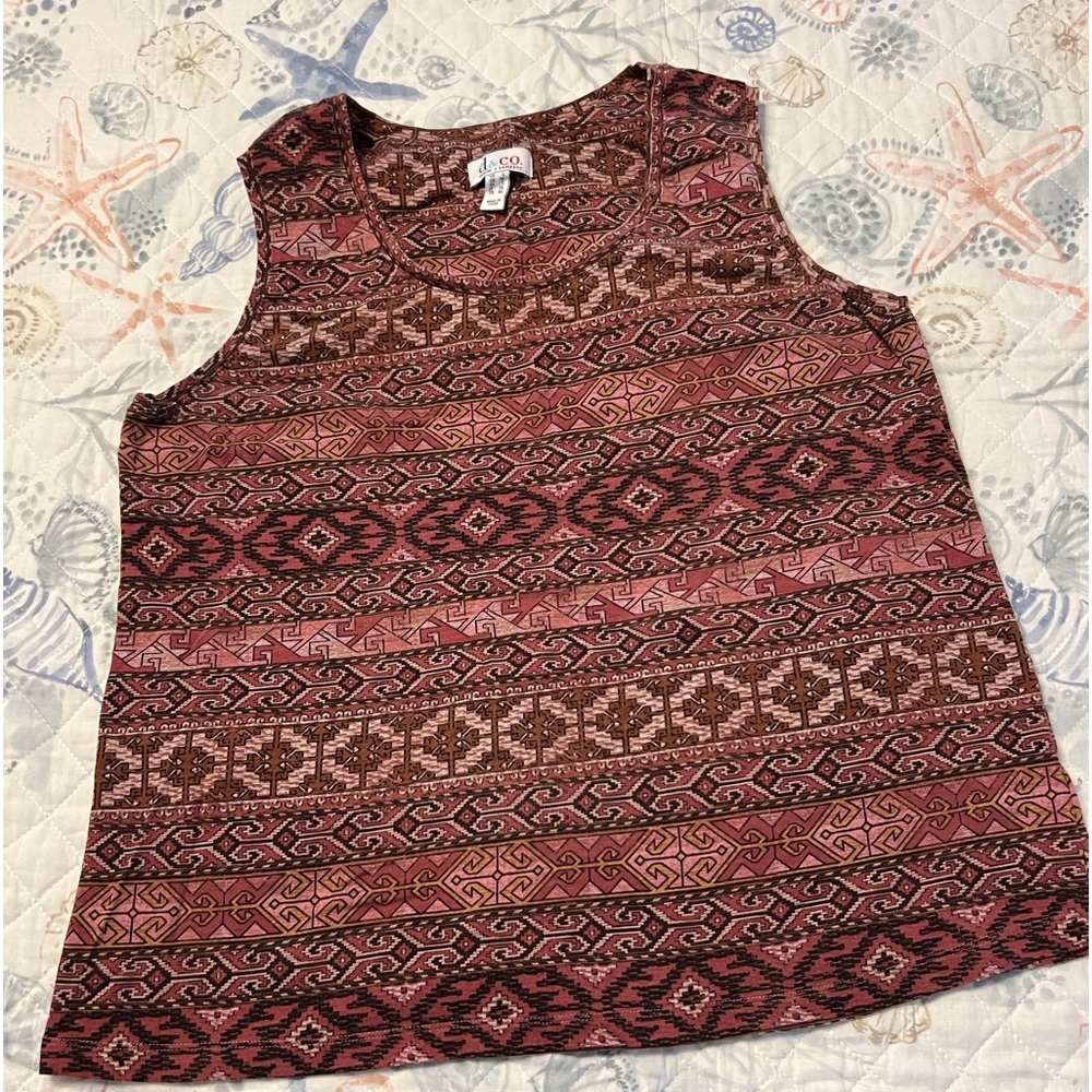 Beautiful print Denim & Co tank top with stretch. Size large.